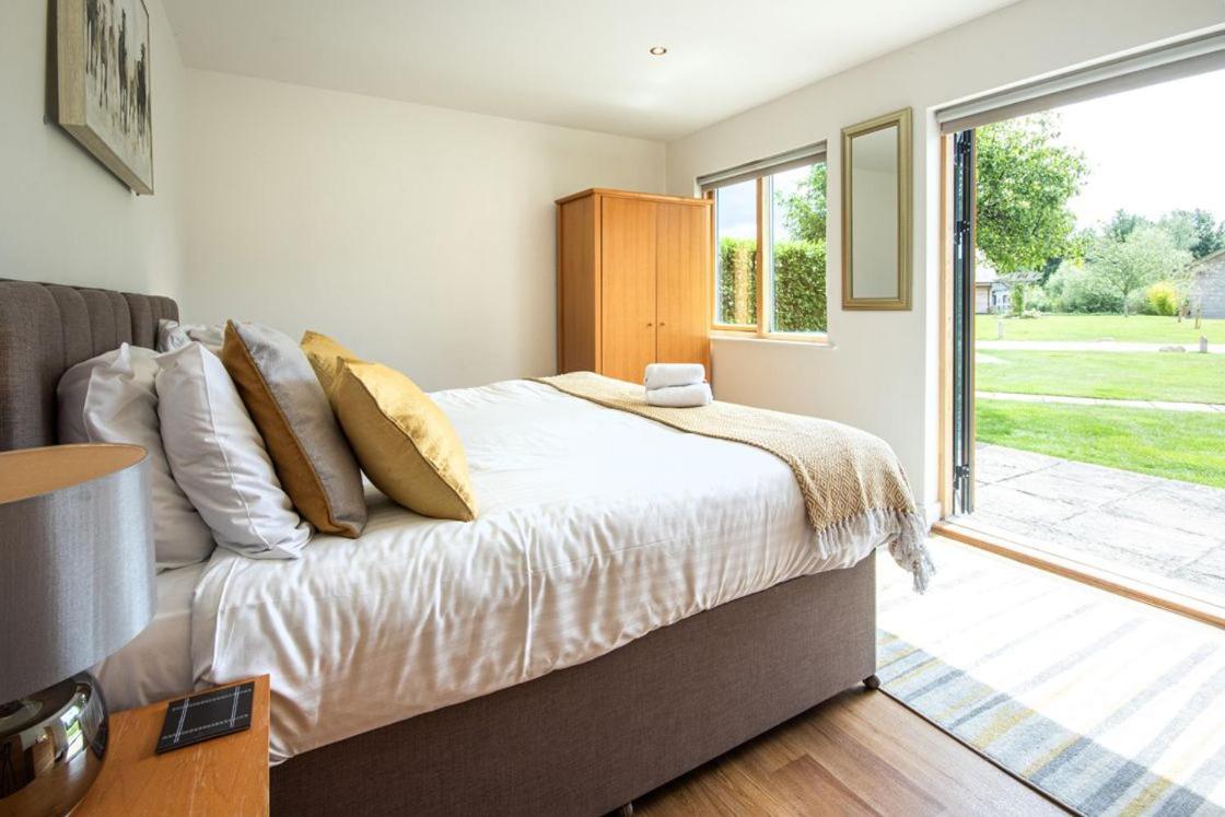 Waters Edge 04, Waterside Lodge P South Cerney Buitenkant foto